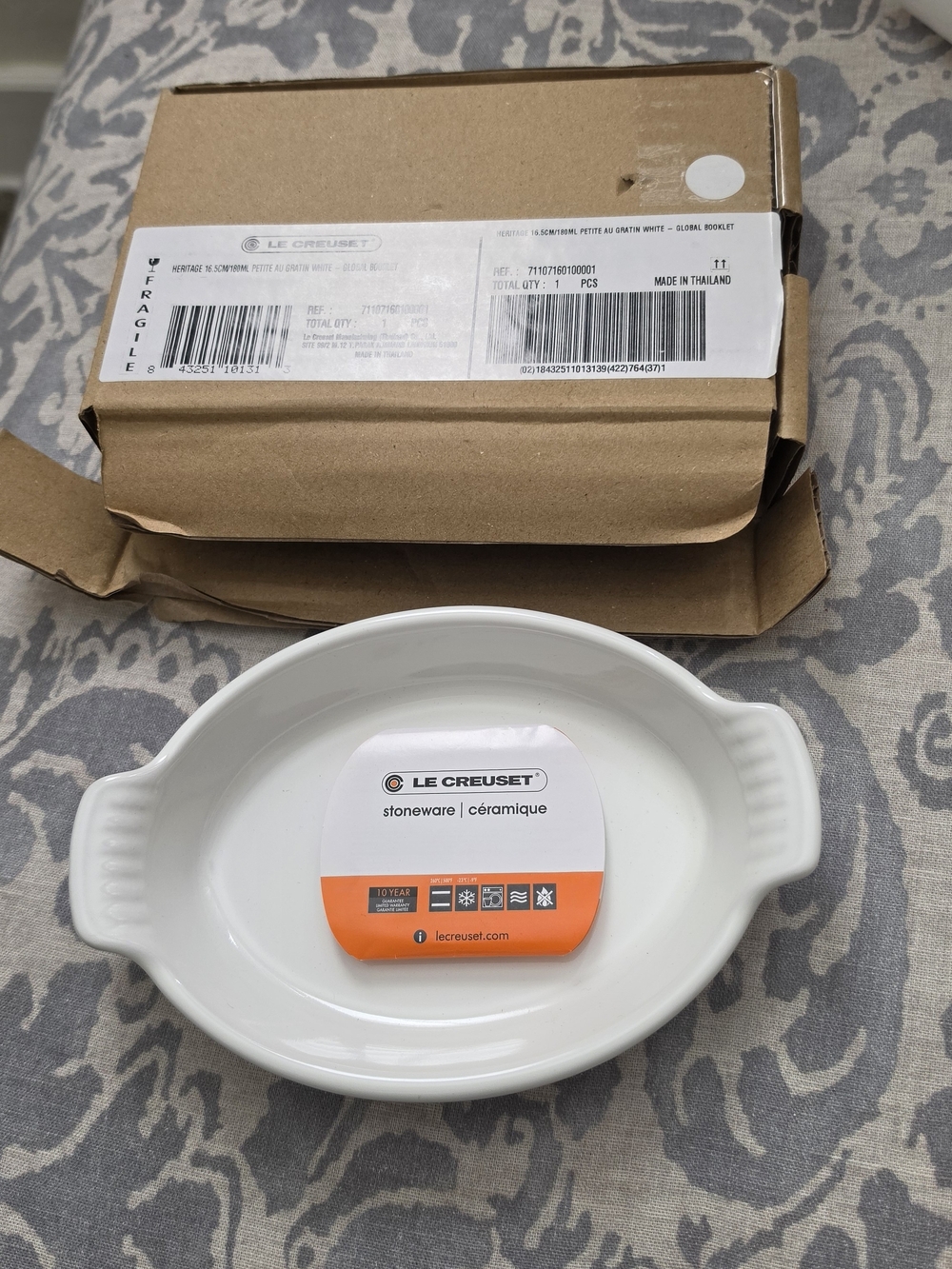 Le Creuset White Oval Stoneware Baker with Side Handles, Mini